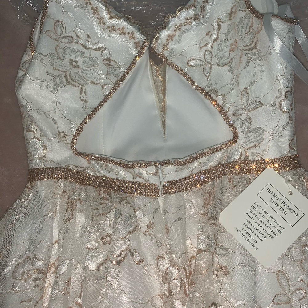 PROM DRESS - Picture 2 of 5